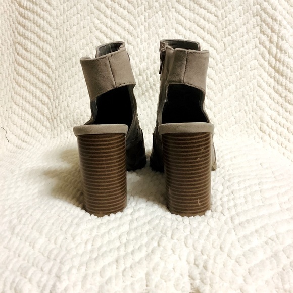 🌵Cut-out Peep Toe Chunk Heel - Picture 7 of 8